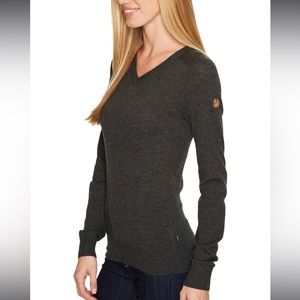 Fjallraven Sormland women’s merino wool v neck sweater